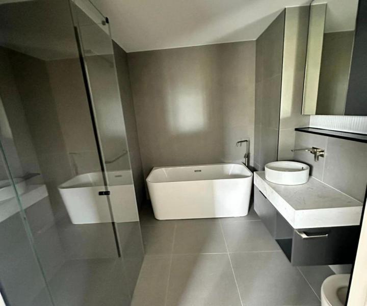 Expert Bathroom Renovation and Leak Repairs